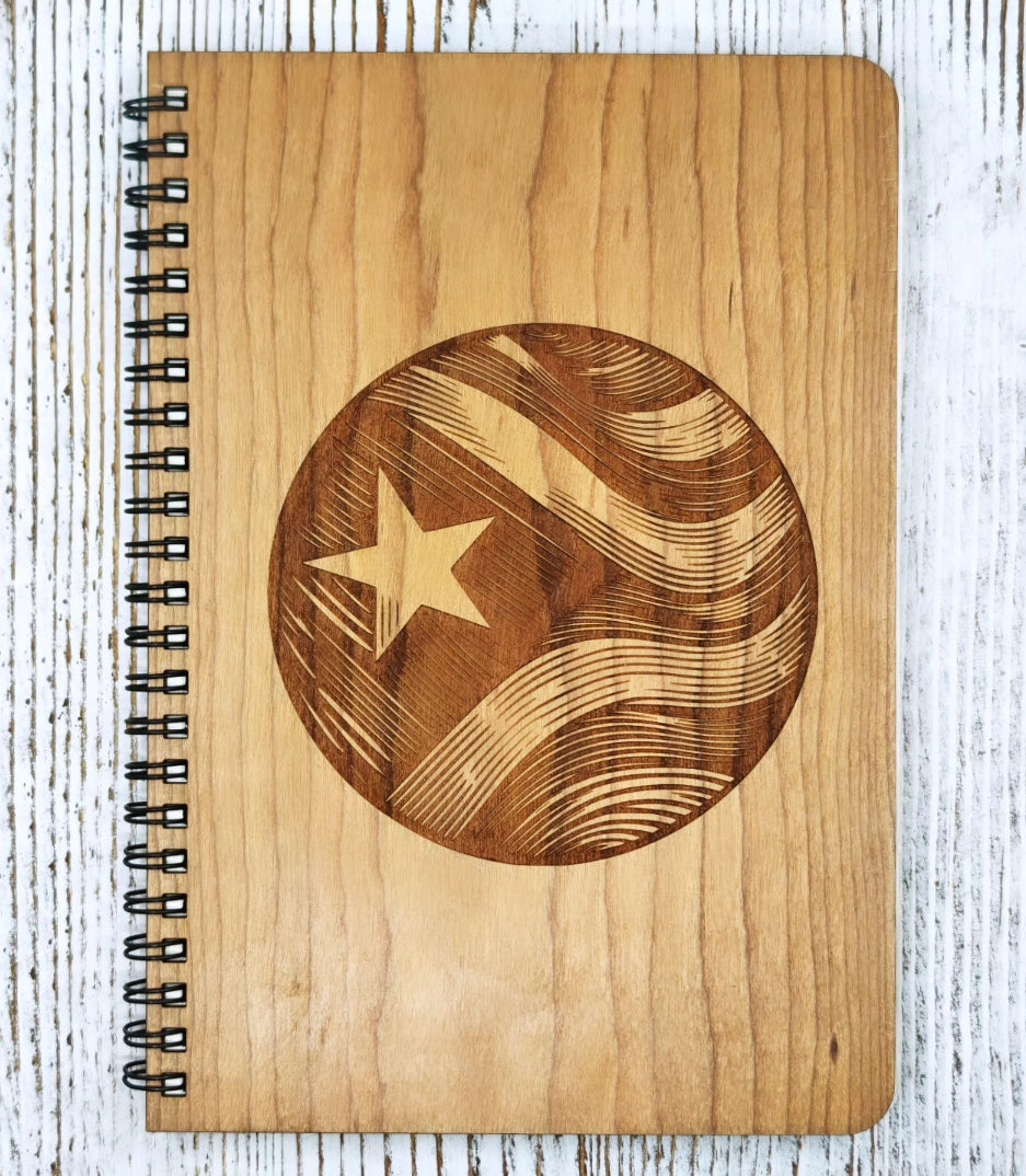 Libreta en Madera – Bandera de Puerto Rico