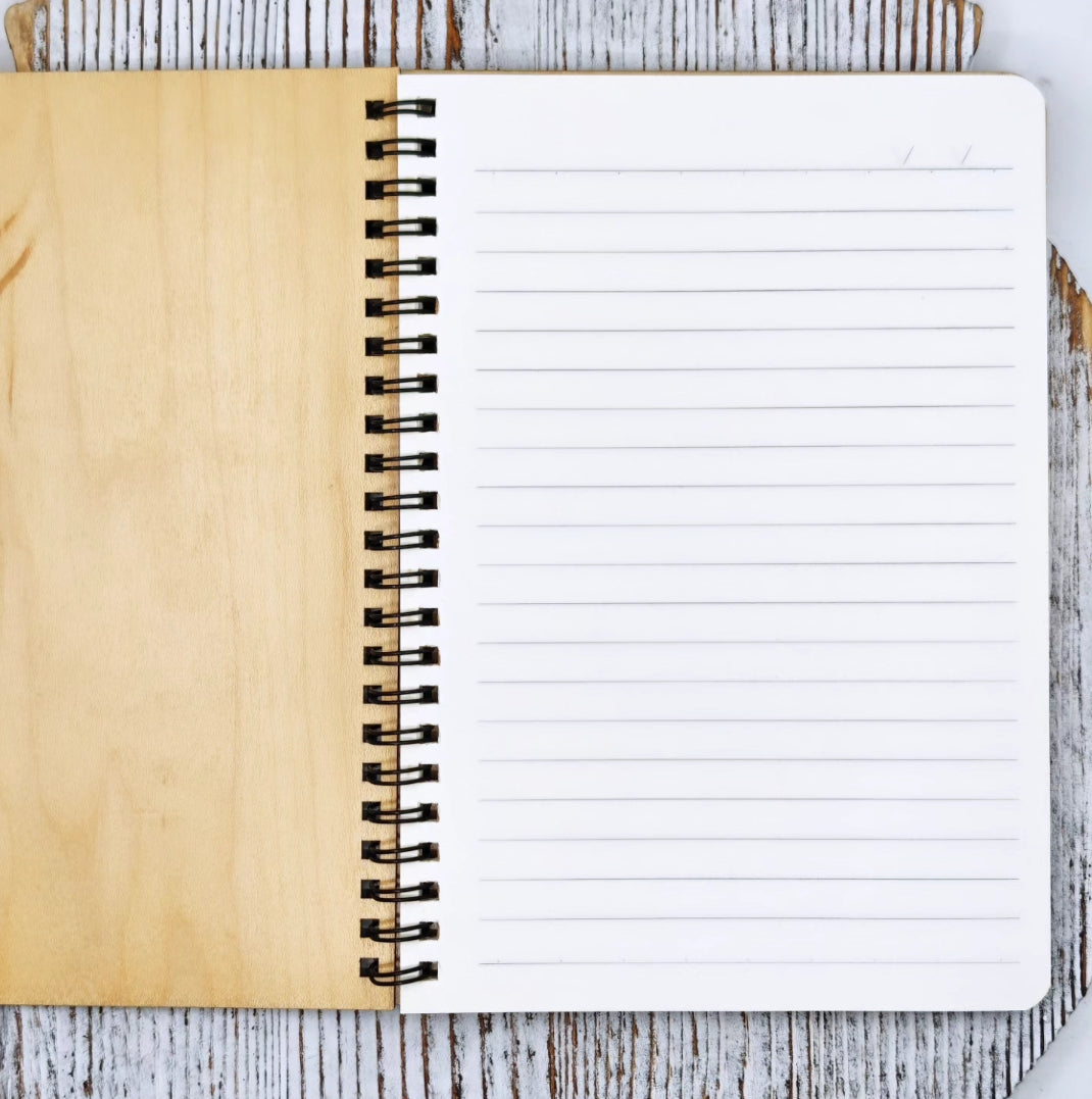 Libreta en Madera – Current Sidequest (ADHD)