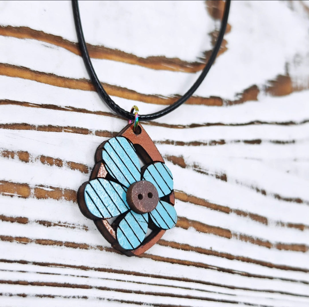 Collar Flor con Botón