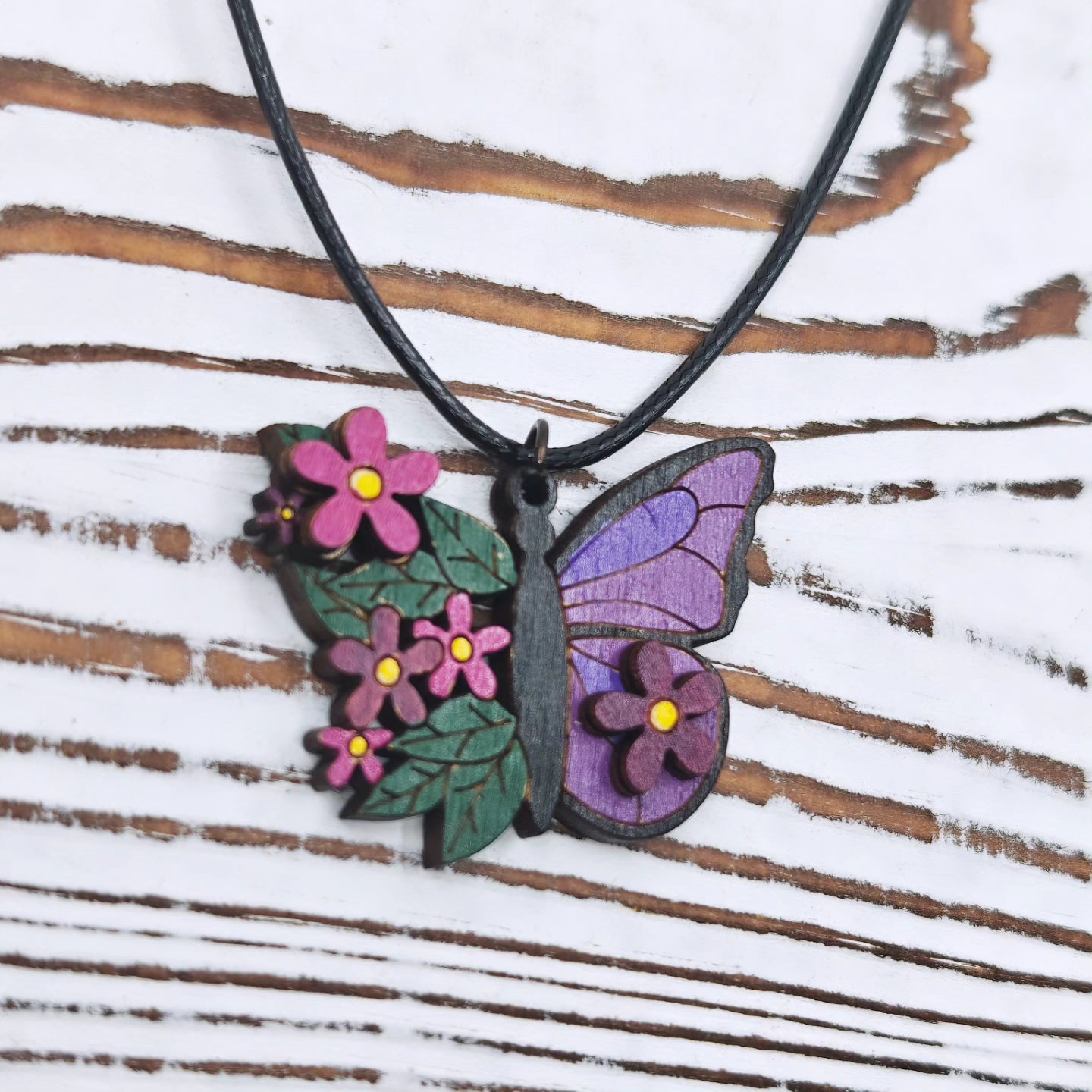 Collar Mariposa Floral