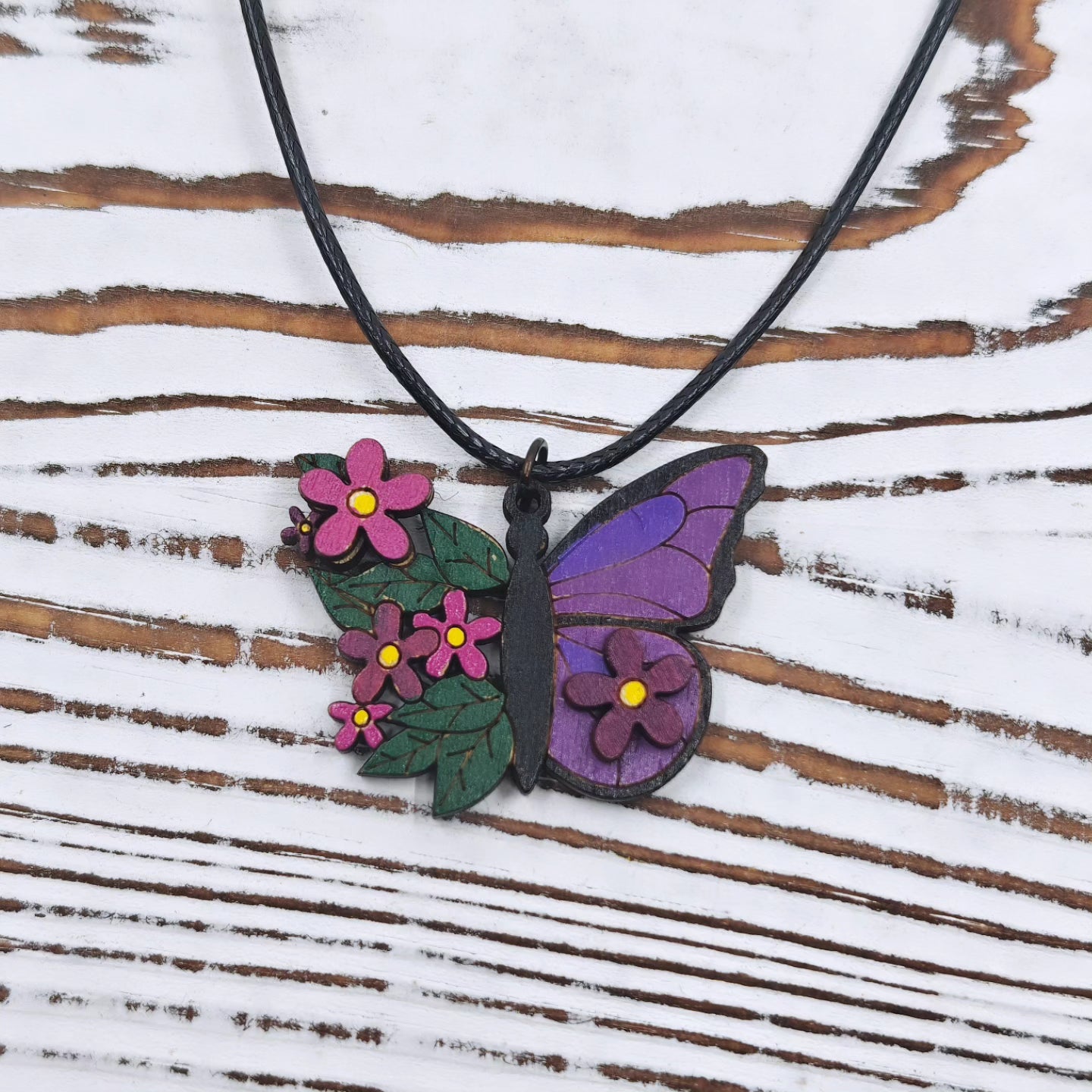 Collar Mariposa Floral