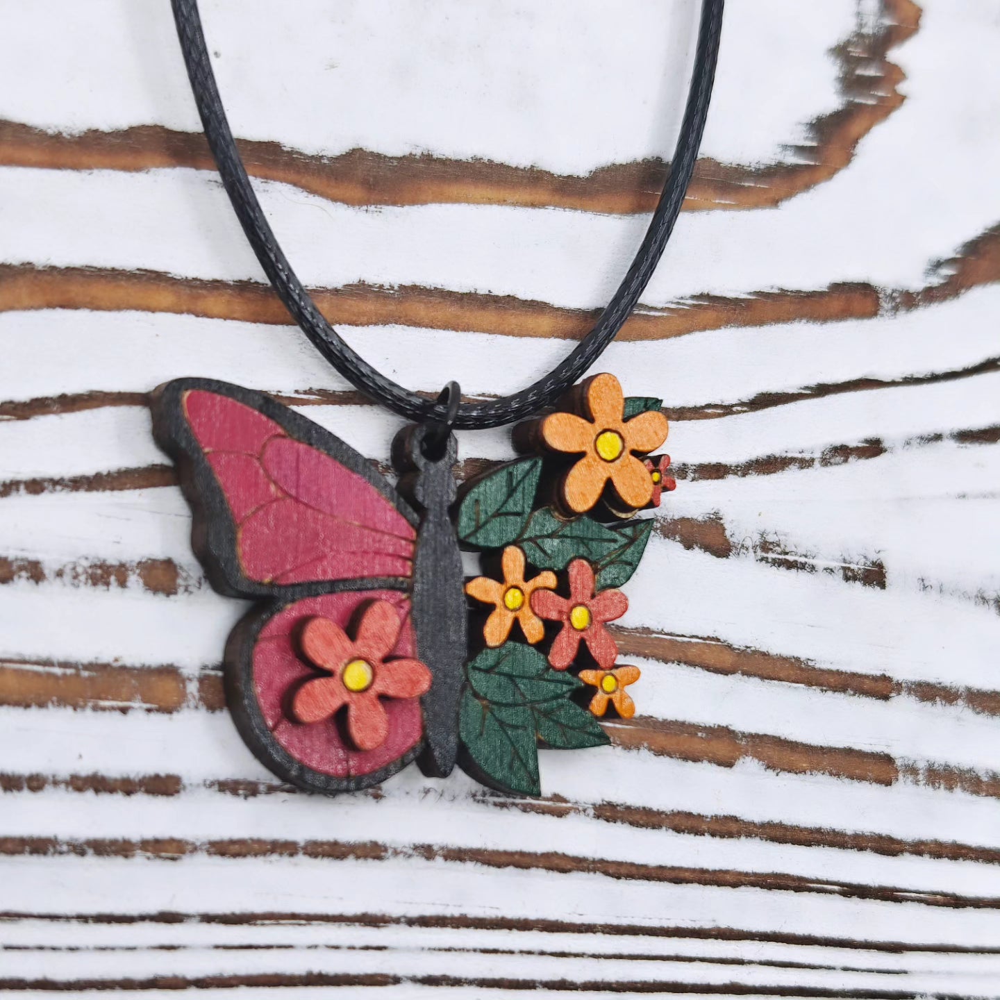 Collar Mariposa Floral