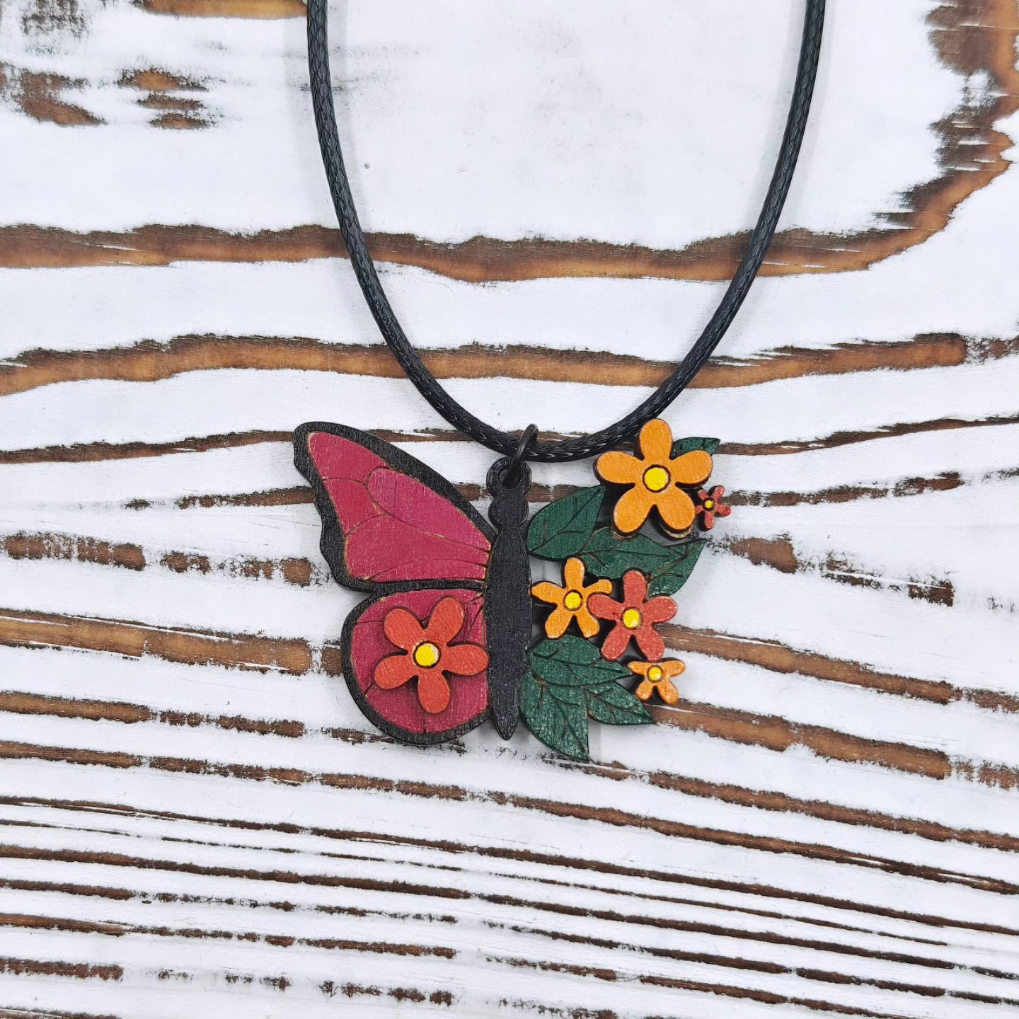 Collar Mariposa Floral