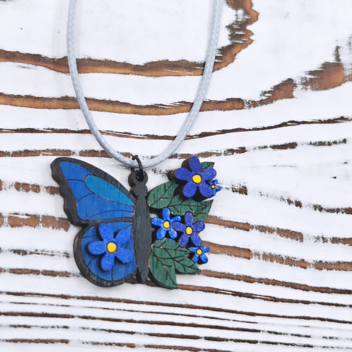 Collar Mariposa Floral