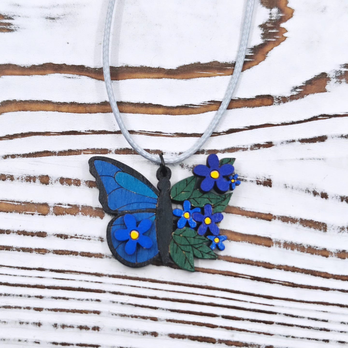 Collar Mariposa Floral