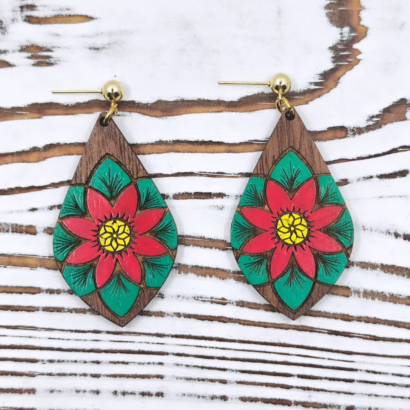 Pantallas Florales en Madera