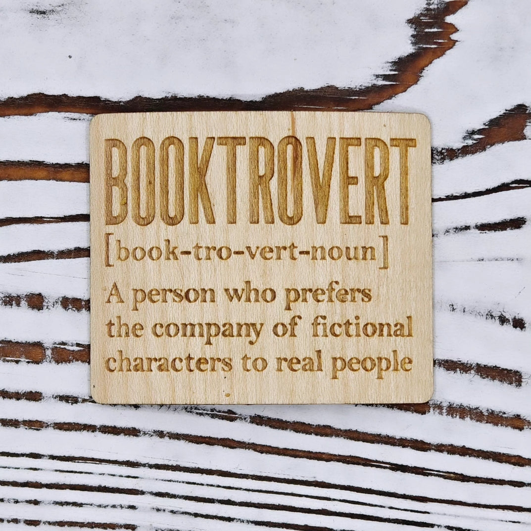 Booktrovert sticker