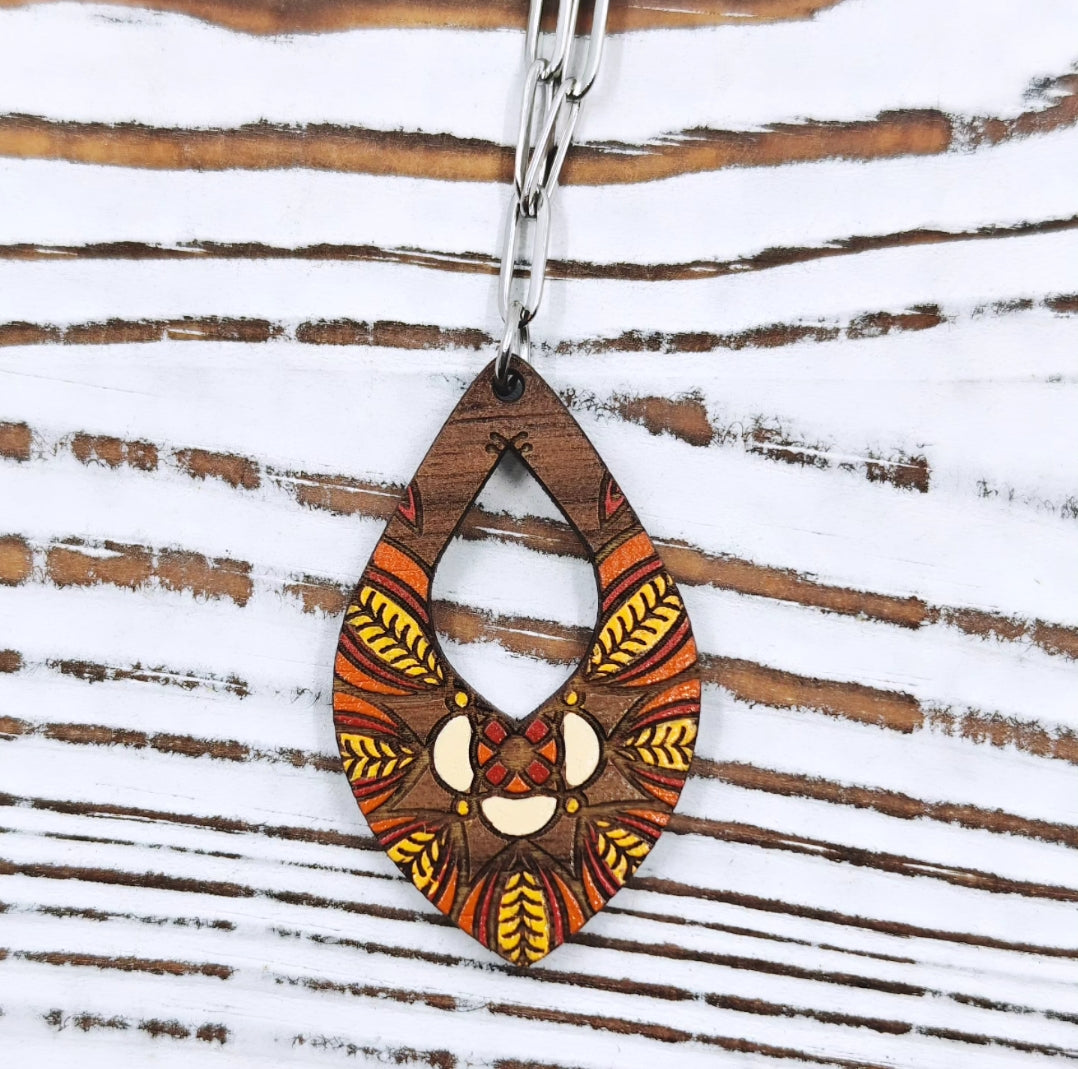 Collar Vine Leaves Mandala