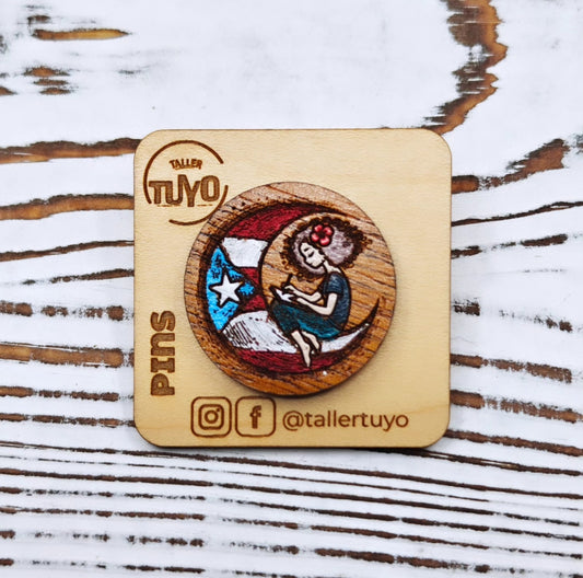 Pin Boricua en la luna mujer