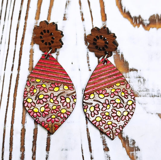 Pantallas de florales en forma de gota en madera