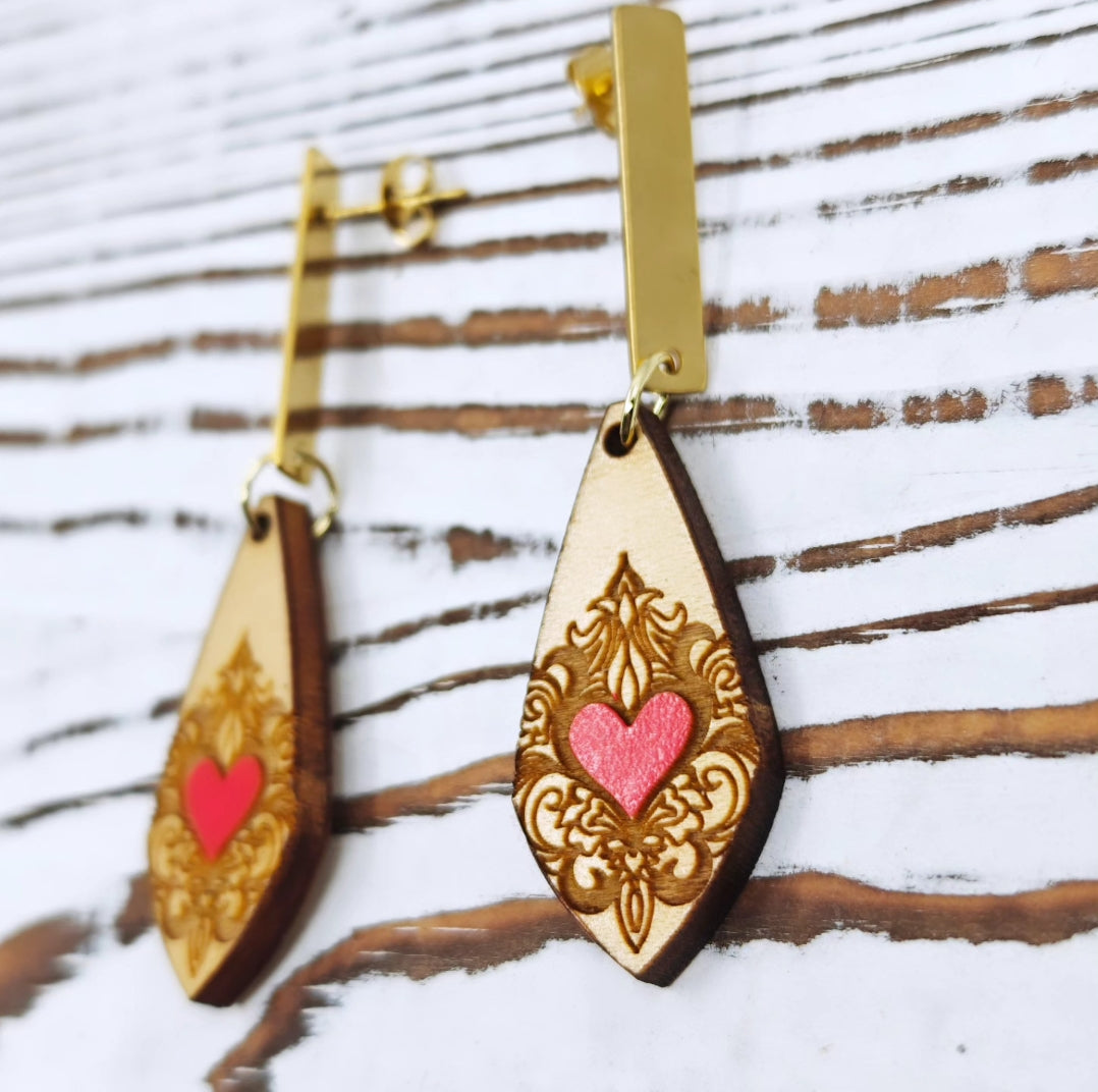 Pantallas de corazón en madera