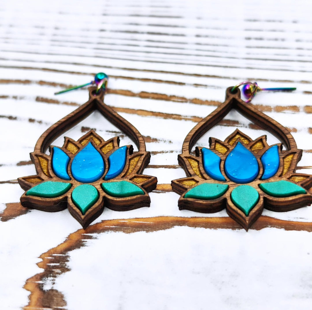 Pantallas de Flor de Lotus en madera y acrílico