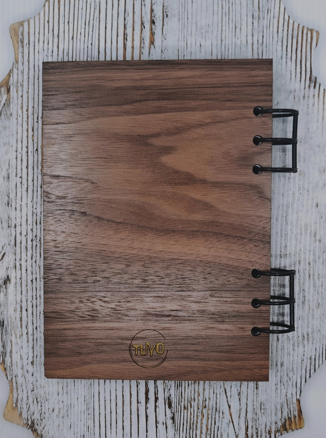 Libreta en Madera A5 | Rellenable | Boricua en la luna, mujer