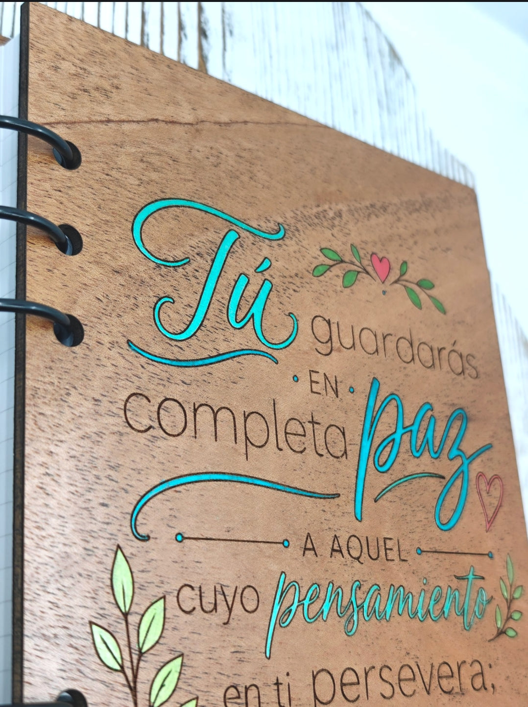 Libreta en Madera A5 | Rellenable | Isaías