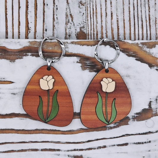 Pantallas de madera pintadas a mano con diseño de tulipanes