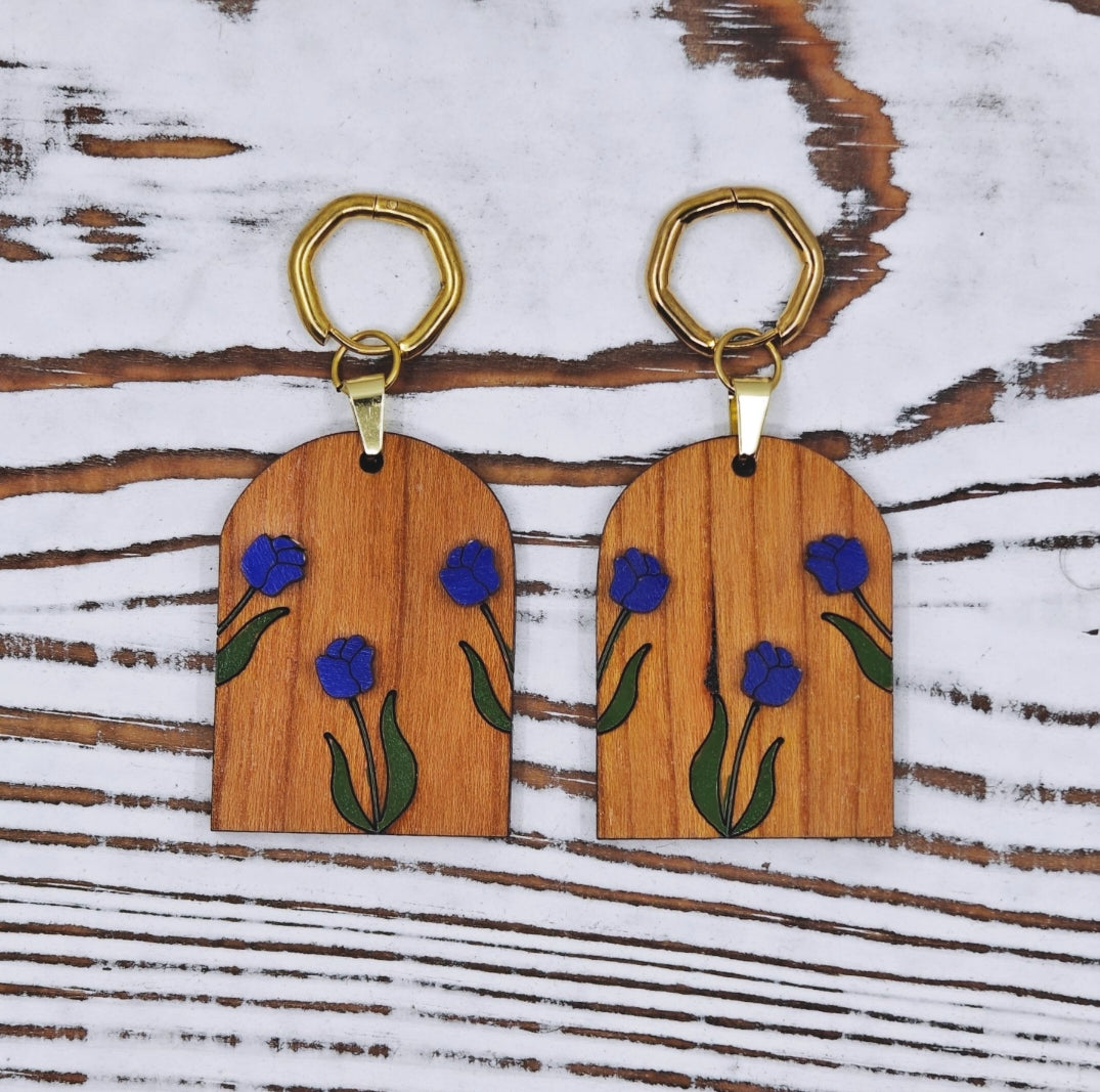 Pantallas de Tulipanes Pintadas a Mano | Pantallas de Madera Hechas en Puerto Rico