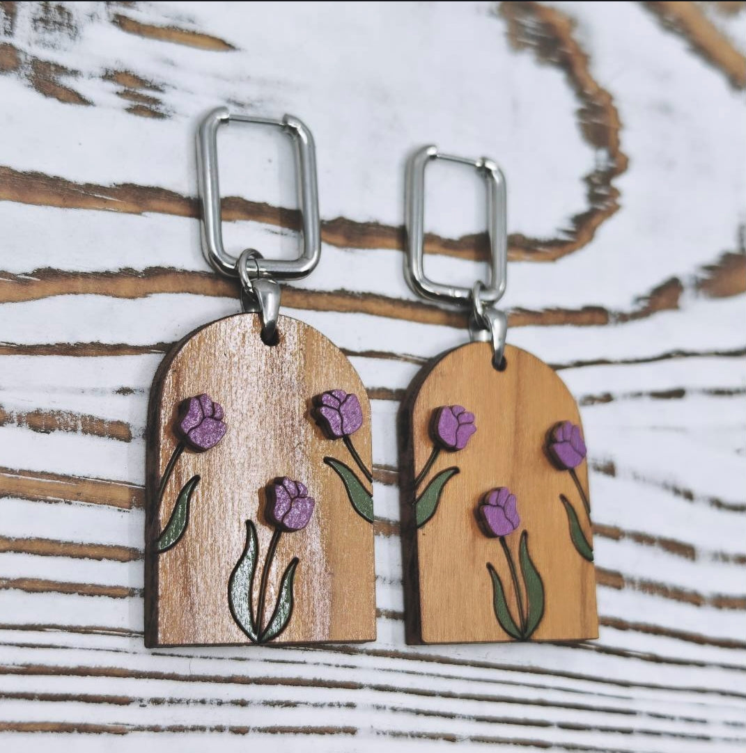 Pantallas de Tulipanes Pintadas a Mano | Pantallas de Madera Hechas en Puerto Rico