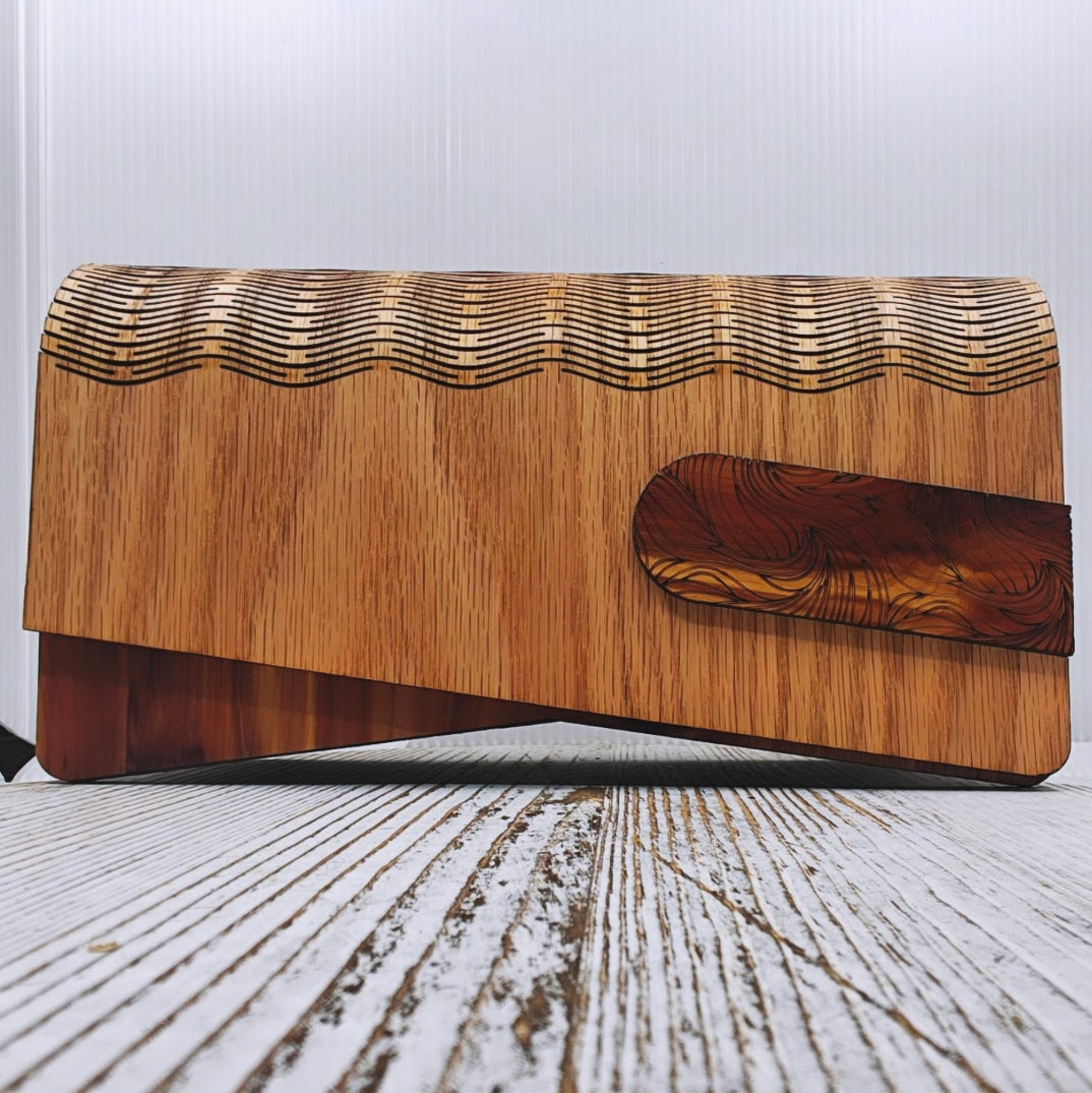 "Clutch Marea, cartera de madera de roble y cedro hecha a mano en Puerto Rico"