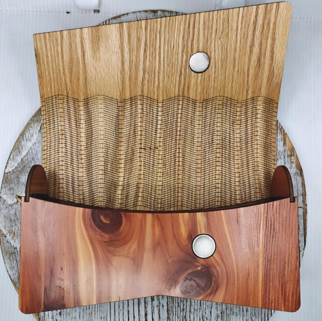 "Clutch Marea, cartera de madera de roble y cedro hecha a mano en Puerto Rico"