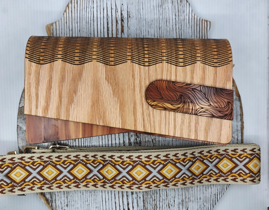 "Clutch Marea, cartera de madera de roble y cedro hecha a mano en Puerto Rico"