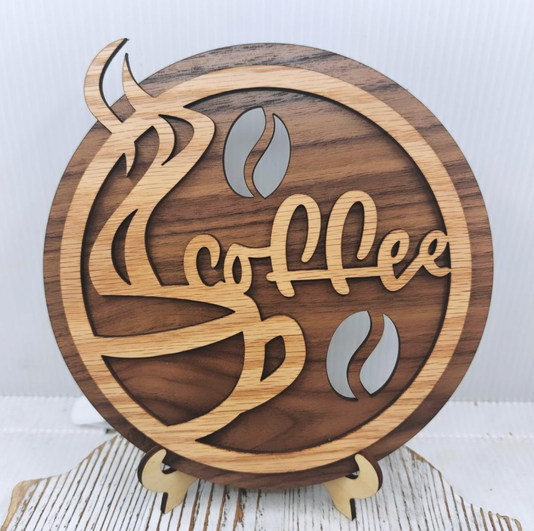 Cuadro decorativo de café en madera con diseño de taza y efecto de dos capas.